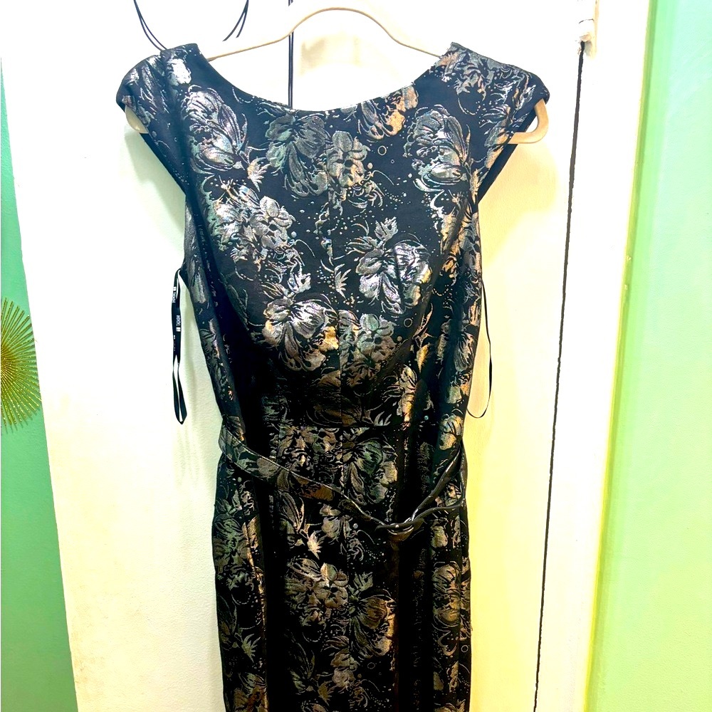 Beautiful cocktail dress to be worn in every setting